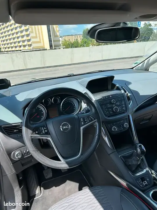 Opel Zafira Tourer 2014 photo 3