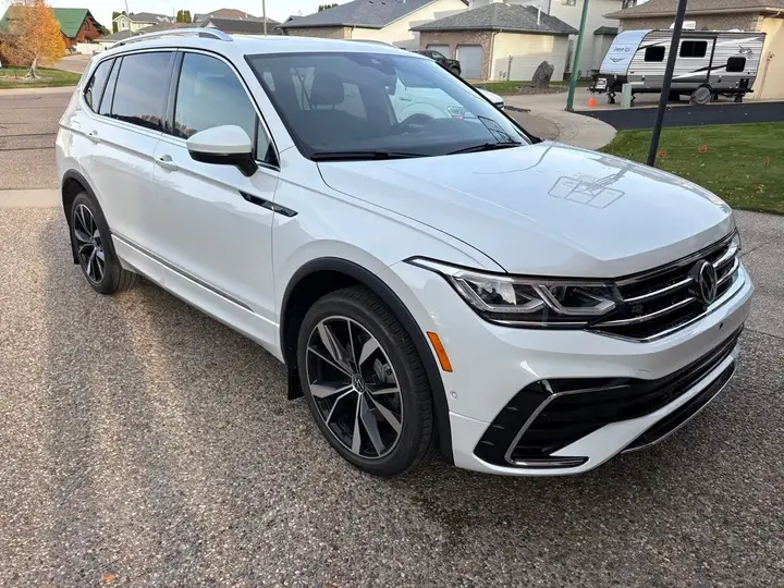 Volkswagen Tiguan 2024 photo 2