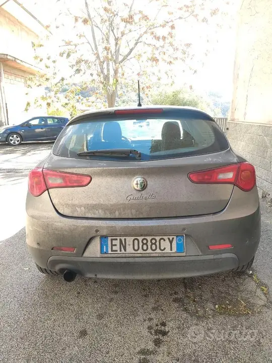 Alfa Romeo Giulietta 2012 photo 5