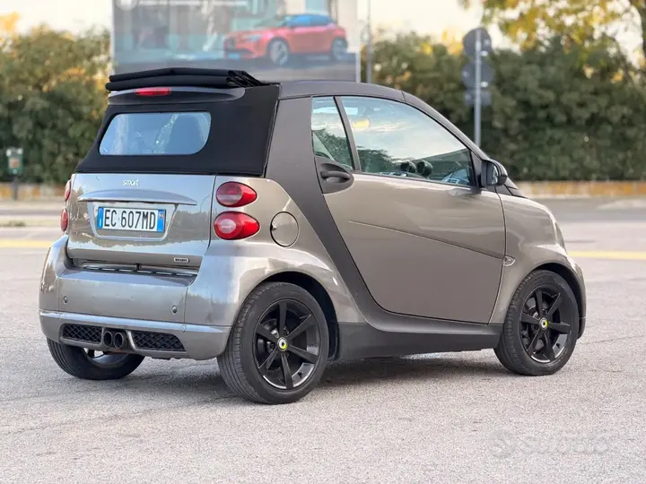 Smart Fortwo 2010 photo 4