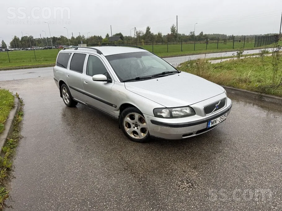 Volvo V70 2004 photo 3