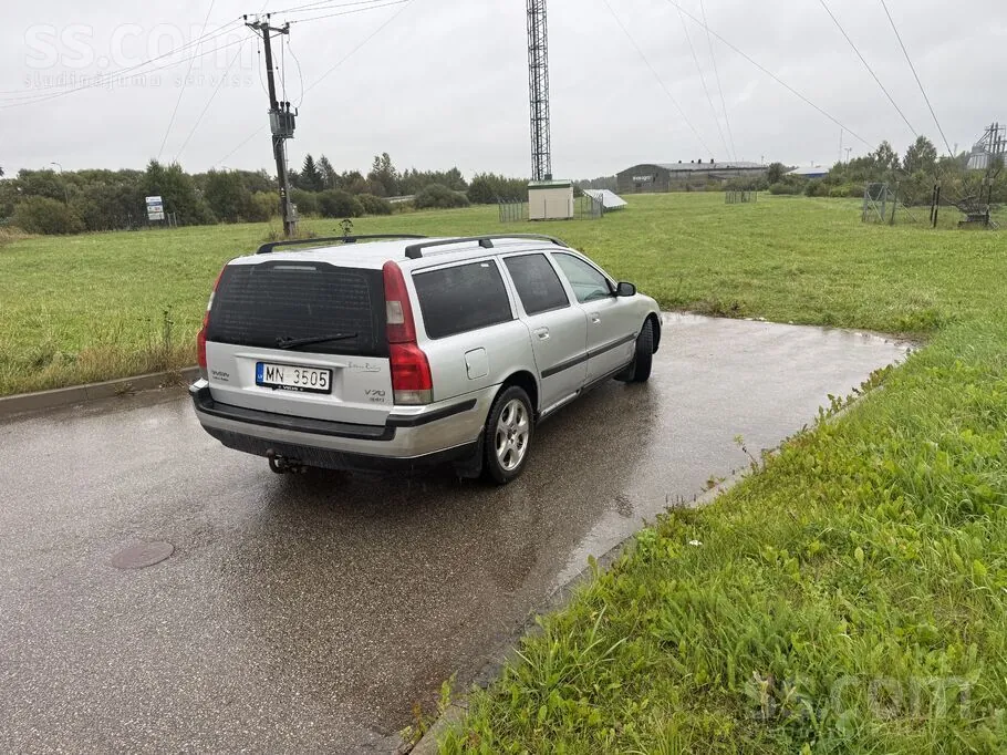 Volvo V70 2004 photo 4