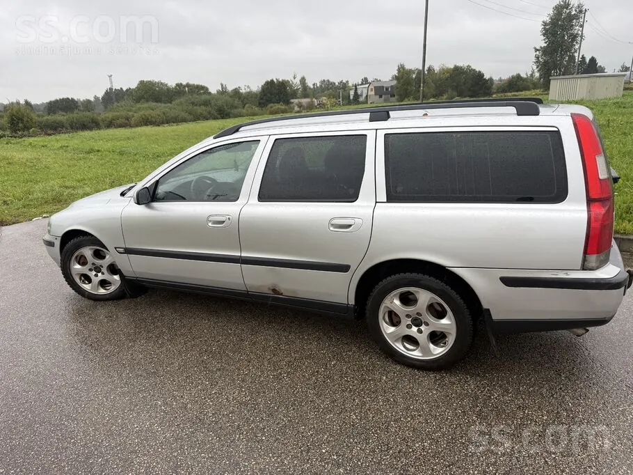 Volvo V70 2004 photo 5