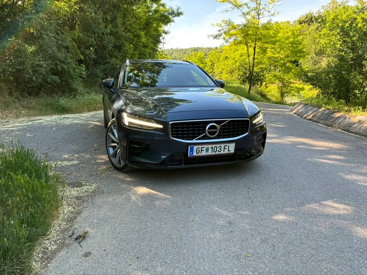 Volvo V60 2020 photo 2