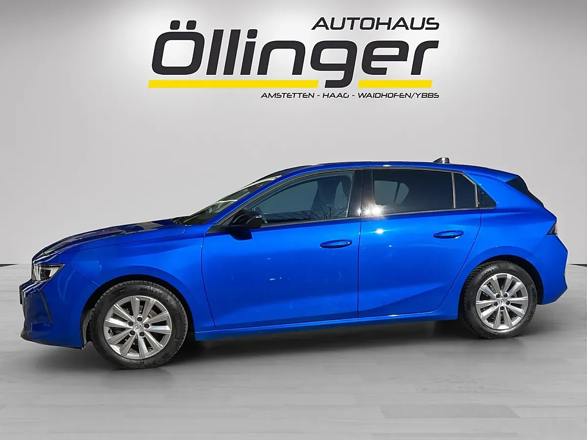 Opel Astra 2023 photo 2