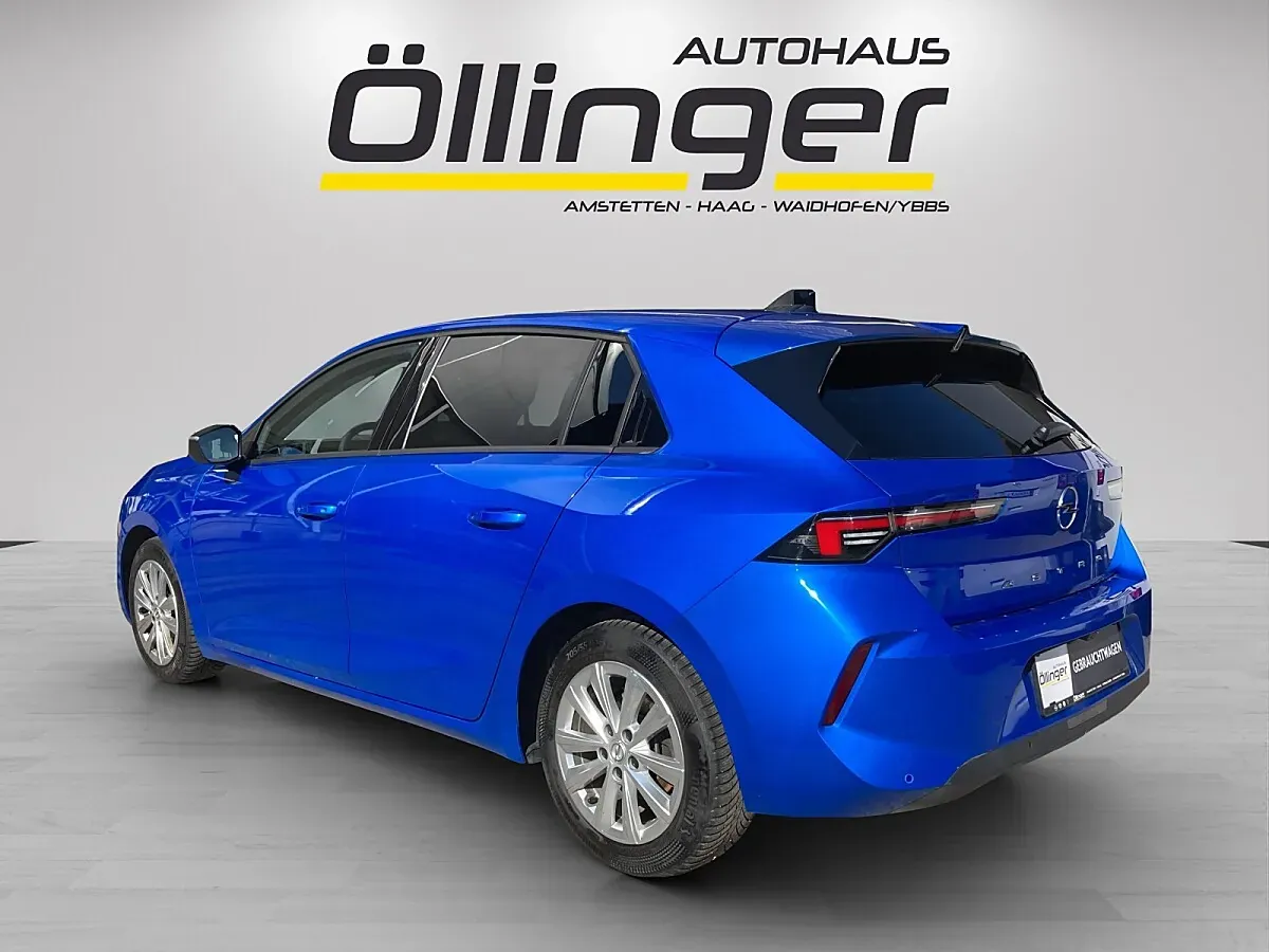 Opel Astra 2023 photo 3