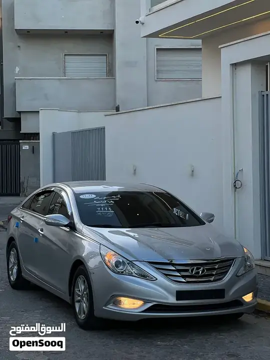 Hyundai Sonata 2012 photo 2
