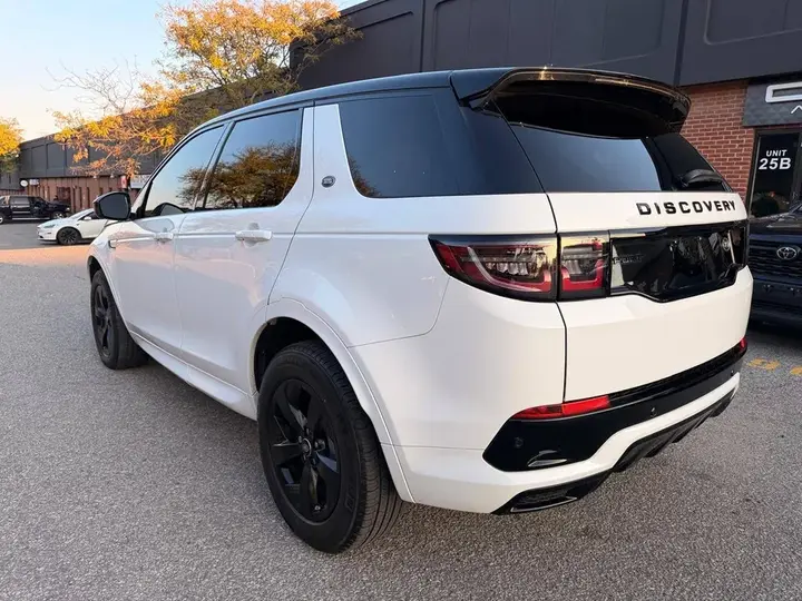Land Rover Discovery Sport 2023 photo 5