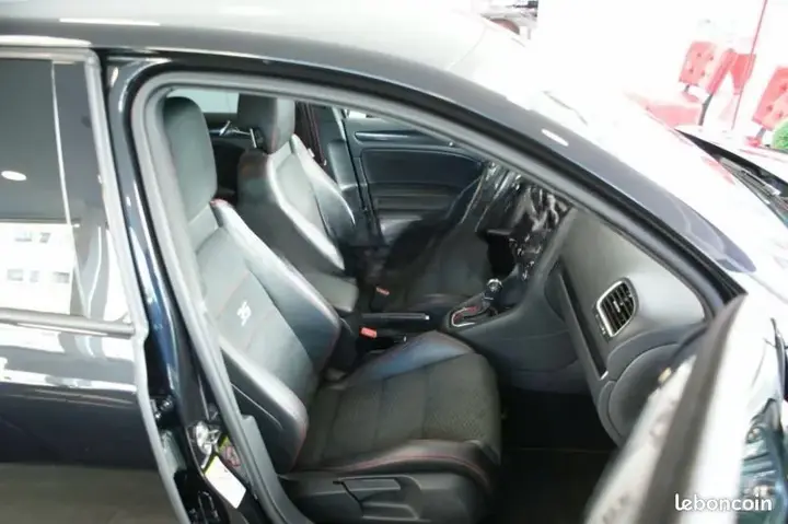 Volkswagen Golf 2012 photo 3