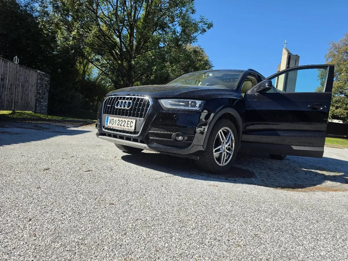 Audi Q3 2013 photo 2