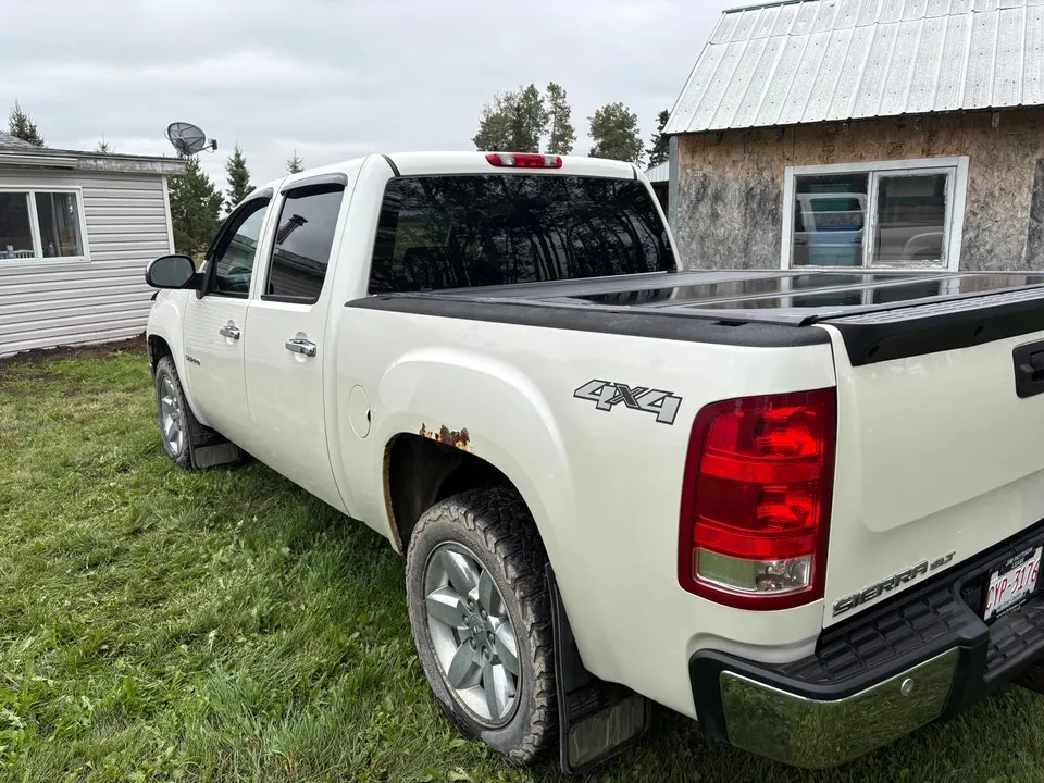 GMC Sierra 1500 2012 photo 4