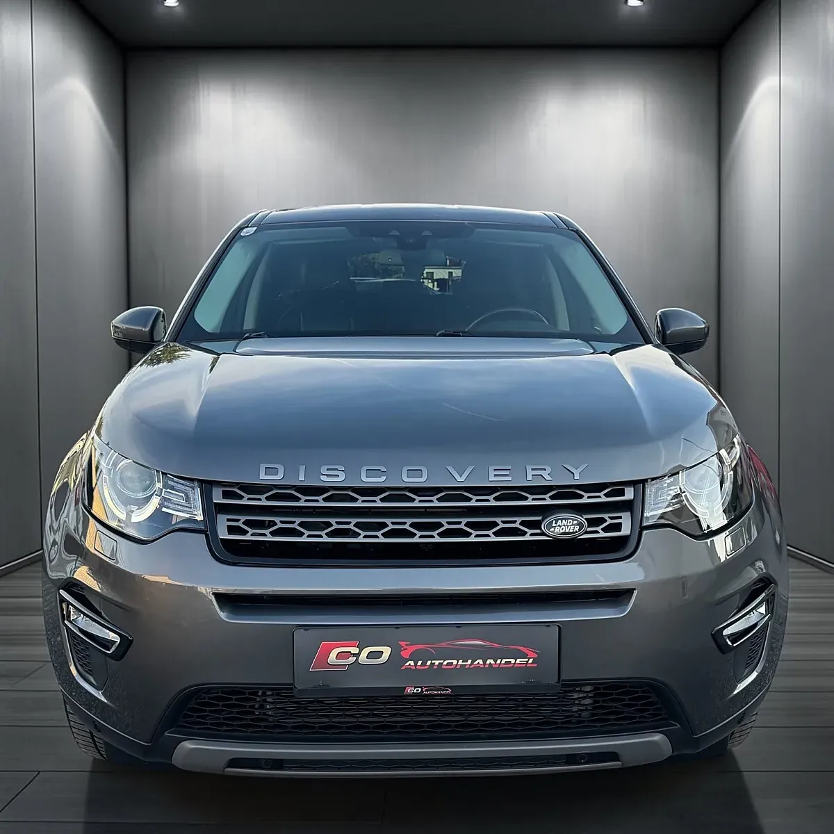 Land Rover Discovery Sport 2016 photo 2