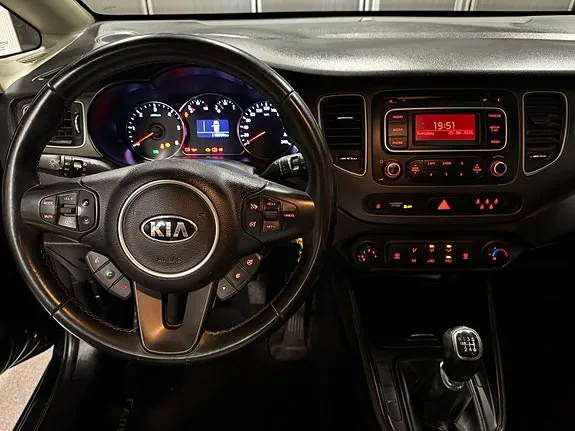Kia Carens 2016 photo 3