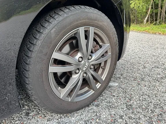 Kia Carens 2016 photo 2