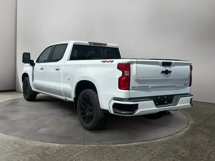 Chevrolet Silverado 1500 2026 photo 3