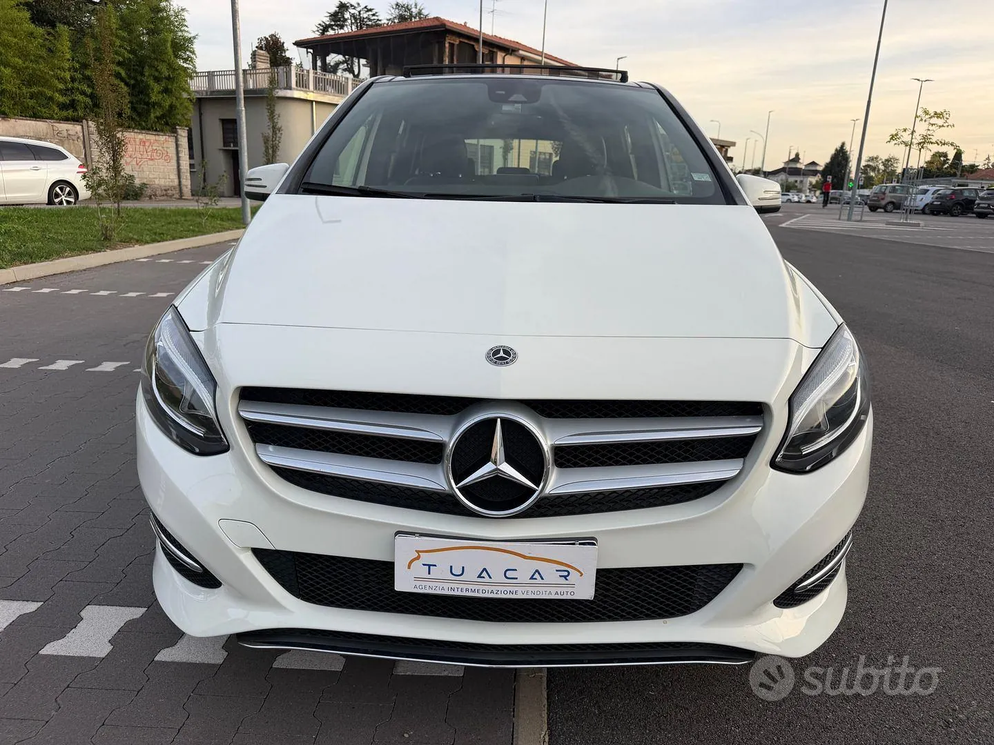 Mercedes-Benz 200 D Sport Next 2017 photo 2
