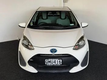 Toyota Aqua 2018 photo 3