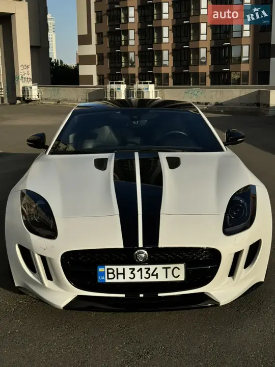 Jaguar F-Type 2014 photo 2