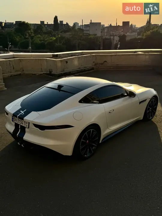 Jaguar F-Type 2014 photo 3