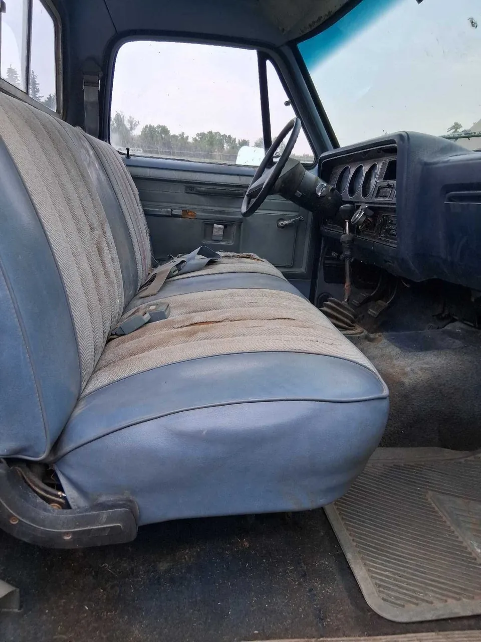 Dodge D100 1985 photo 5