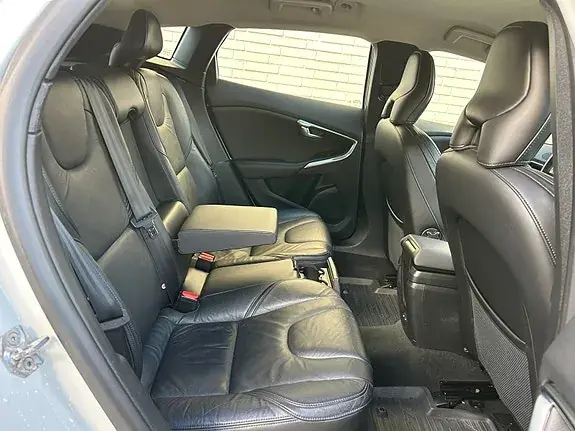 Volvo V40 2015 photo 4