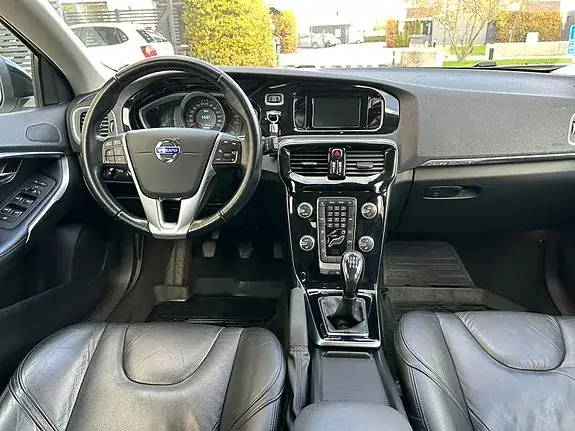 Volvo V40 2015 photo 3