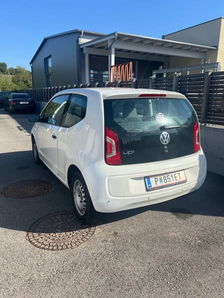 Volkswagen Up 2012 photo 3