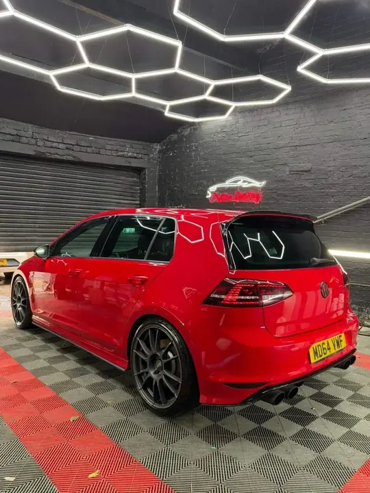 Volkswagen Golf R