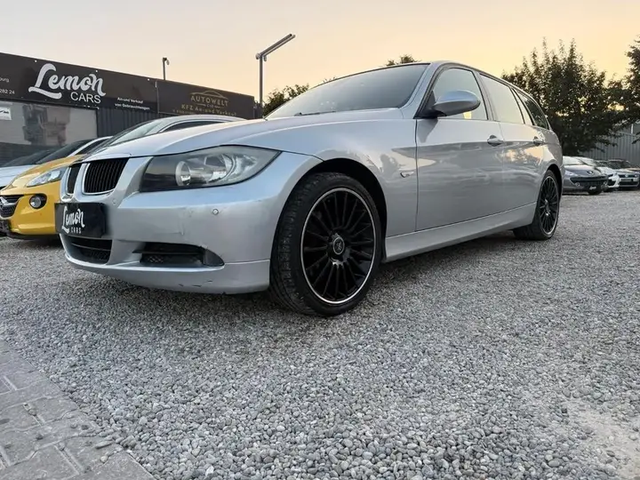 BMW 320I