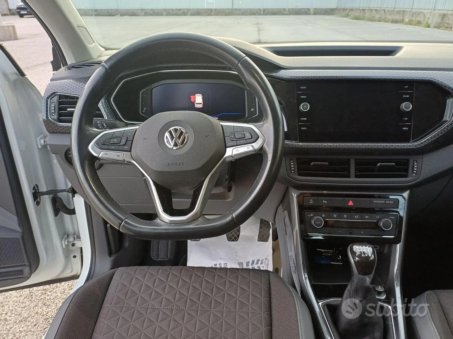 Volkswagen T-Cross 2019 photo 4