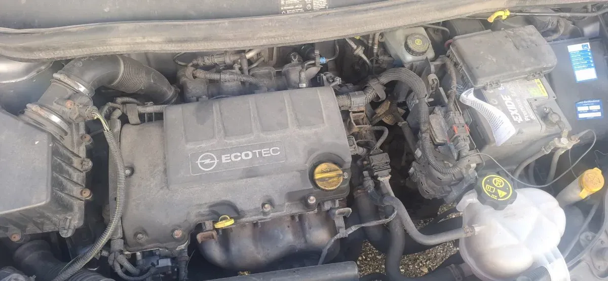Opel Corsa 2009 photo 2