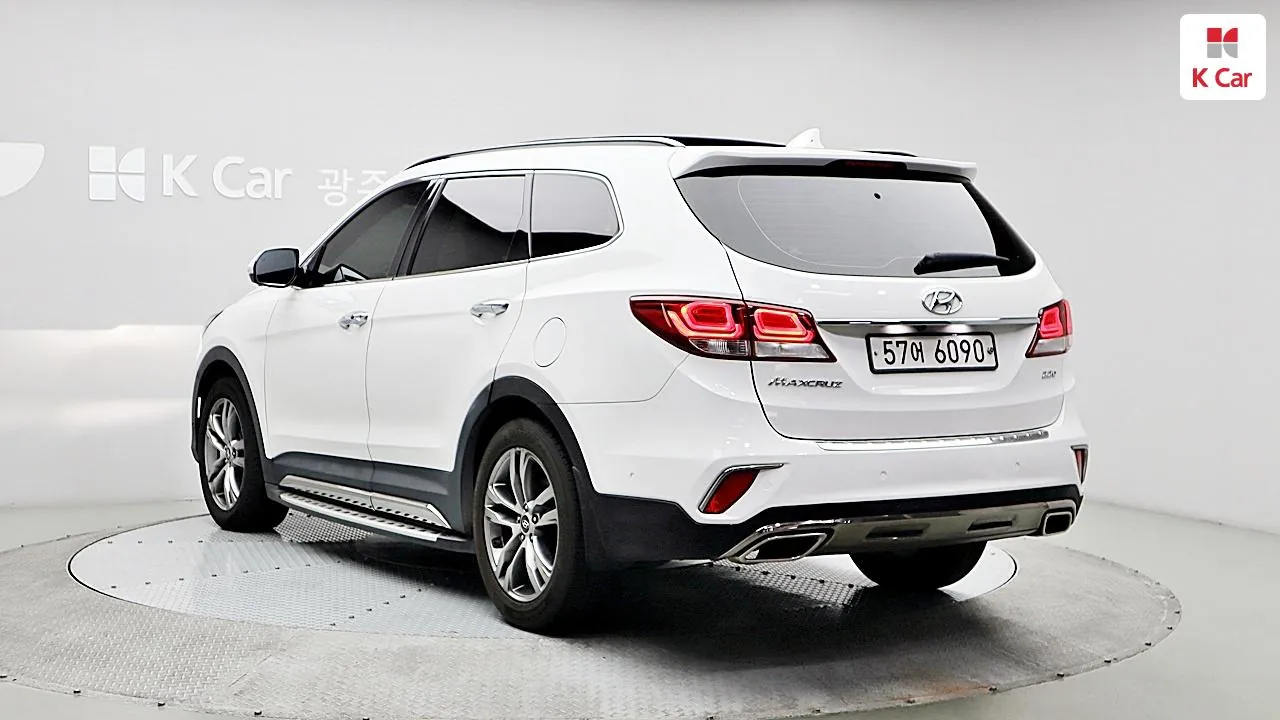 Hyundai Staria 2018 photo 2