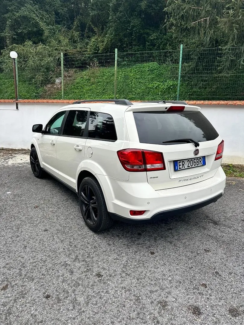 Fiat Freemont 2013 photo 2