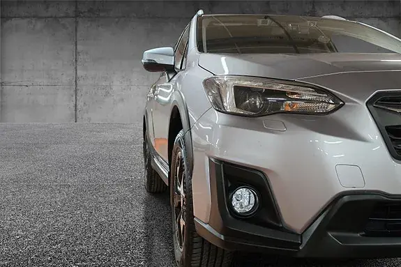 Subaru Xv 2018 photo 2