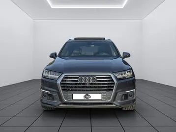 Audi Q7 2017 photo 2
