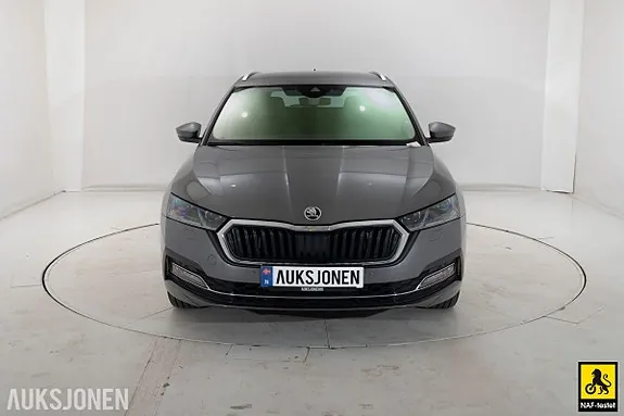 Skoda Octavia 2024 photo 2