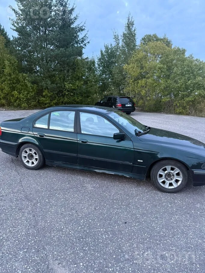 BMW E39 1996 photo 2