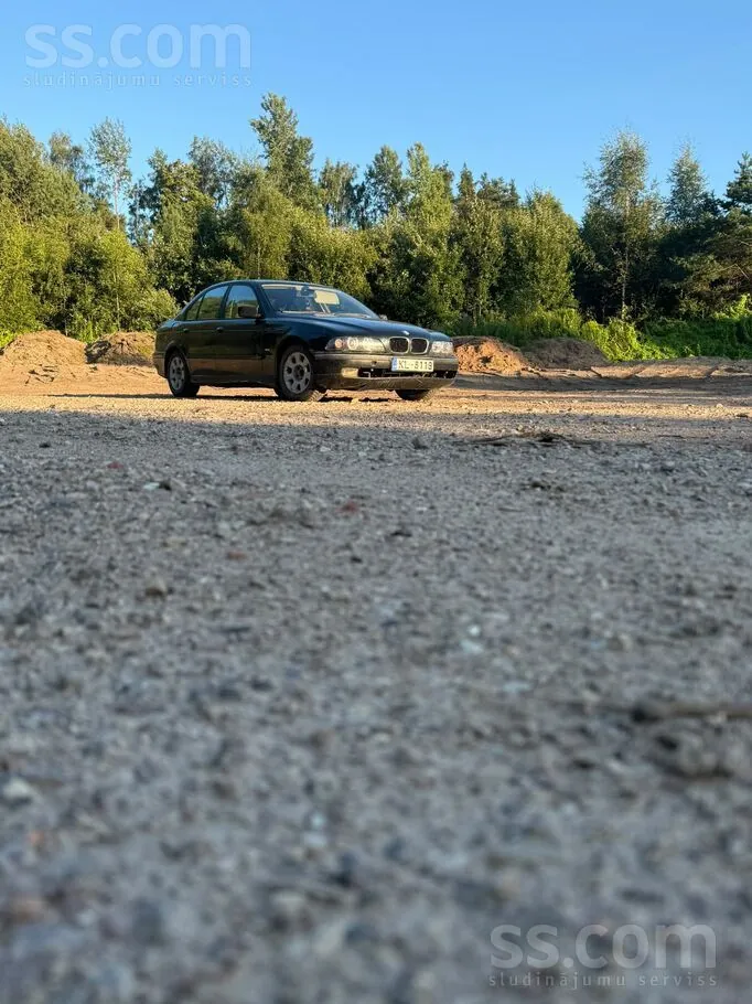 BMW E39 1996 photo 3