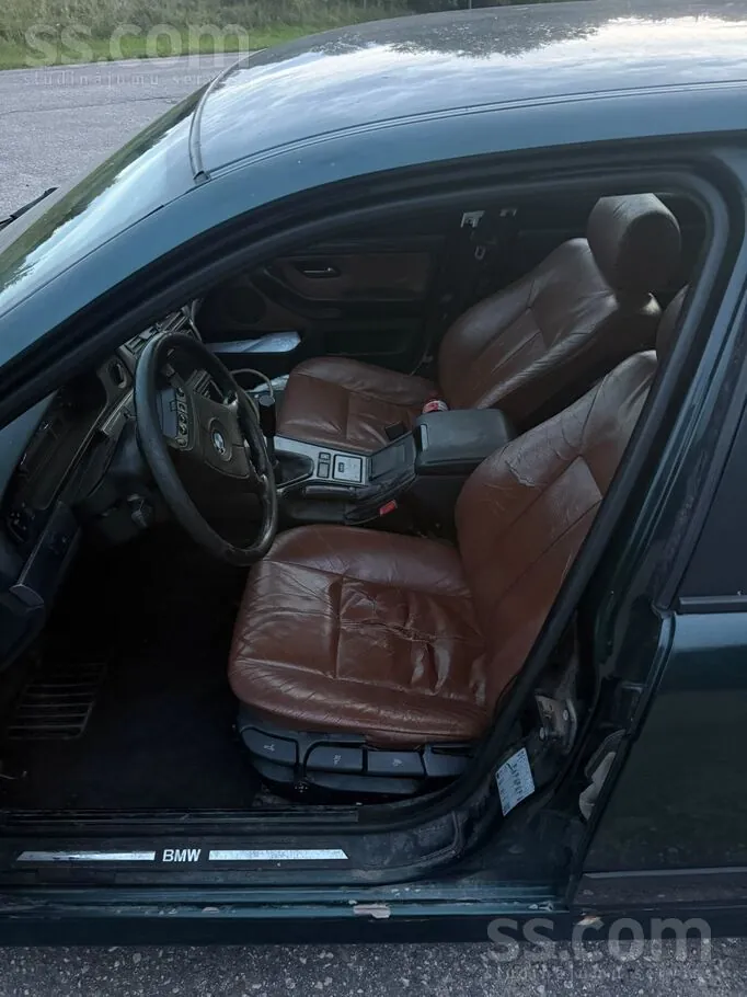 BMW E39 1996 photo 4