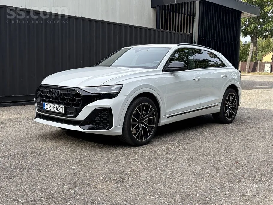 Audi Q8