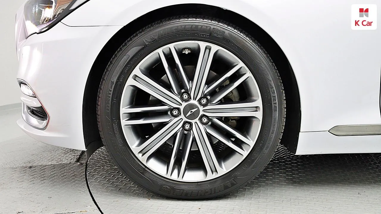 Genesis G80 2018 photo 5