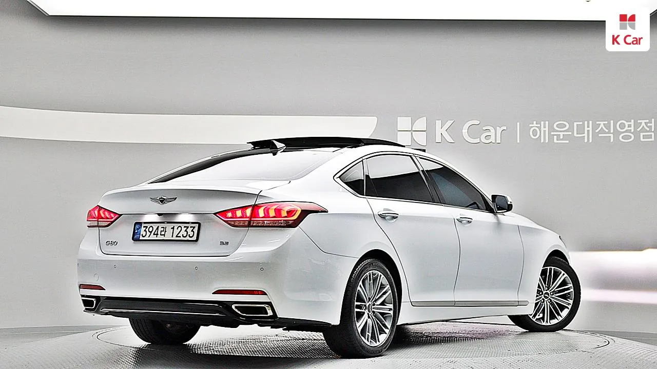 Genesis G80 2018 photo 2