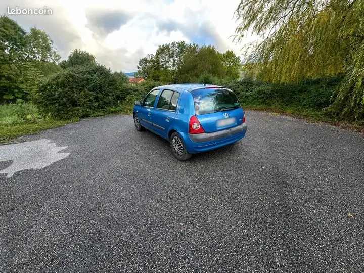 Renault Clio 2003 photo 2