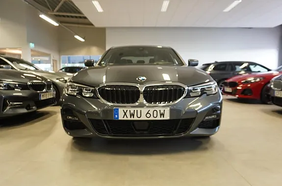 BMW 330E 2021 photo 2
