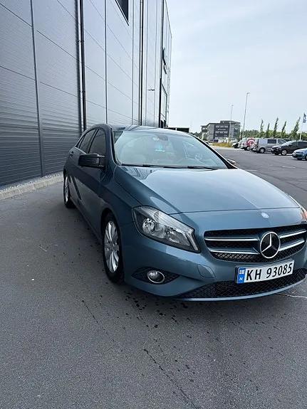 Mercedes-Benz A180 2013 photo 3