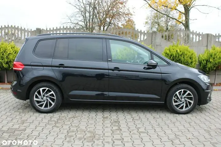 Volkswagen Touran 2018 photo 4