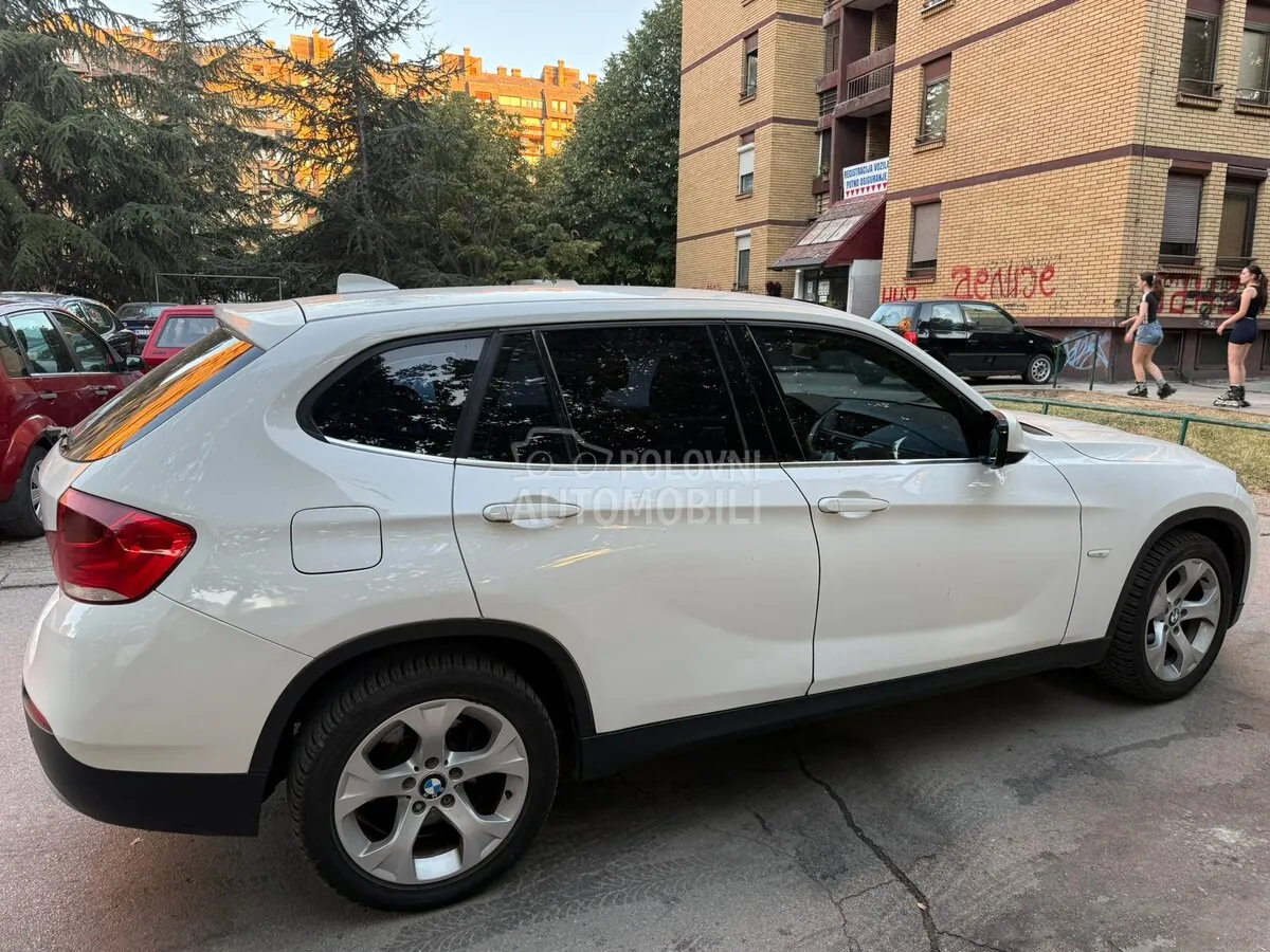 BMW X1 2012 photo 4