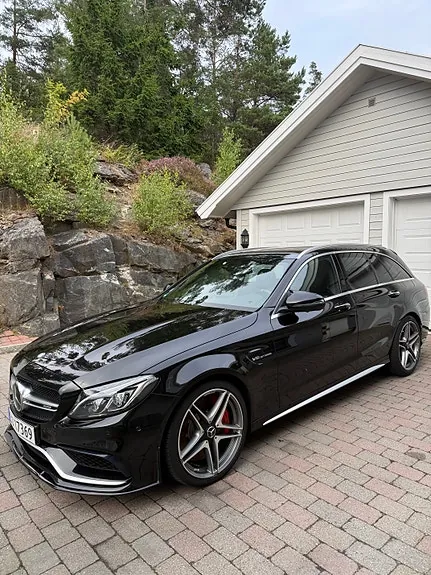 Mercedes-Benz C63