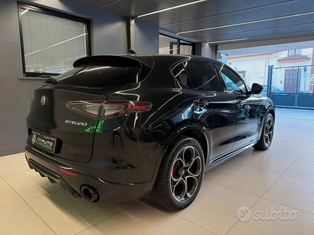 Alfa Romeo Stelvio 2024 photo 4