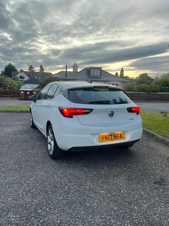 Vauxhall Astra 2017 photo 3